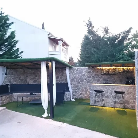 Luxvilla 别墅 Agioi Deka (Corfu)